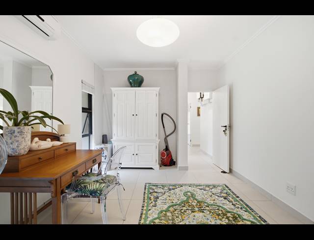 4 BEDROOM APARTMENT FOR SALE IN PALM LAKES ESTATE
